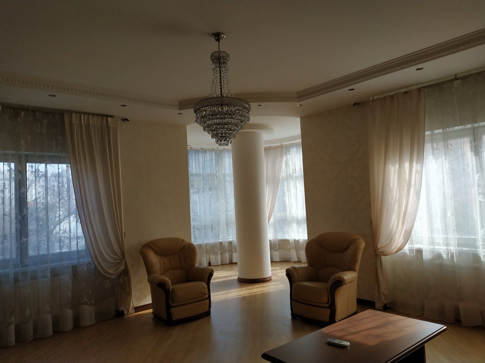 Продается 3-х комнатная квартира на Французском бульваре в ЖК"Марсель"