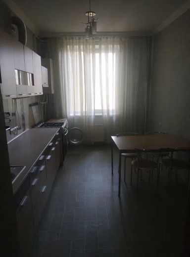 Продам 3-комнатную квартиру по улице Говорова