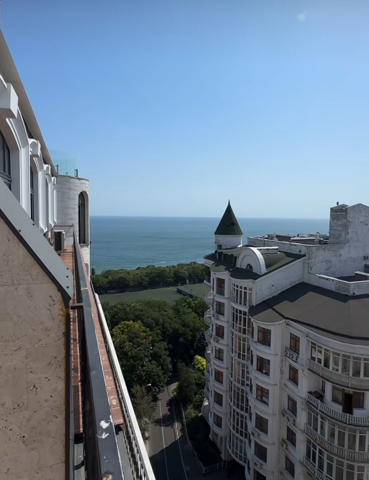 Продам квартиру с двумя спальнями и видом на море в ЖК Граф ID 53761 (Фото 1)