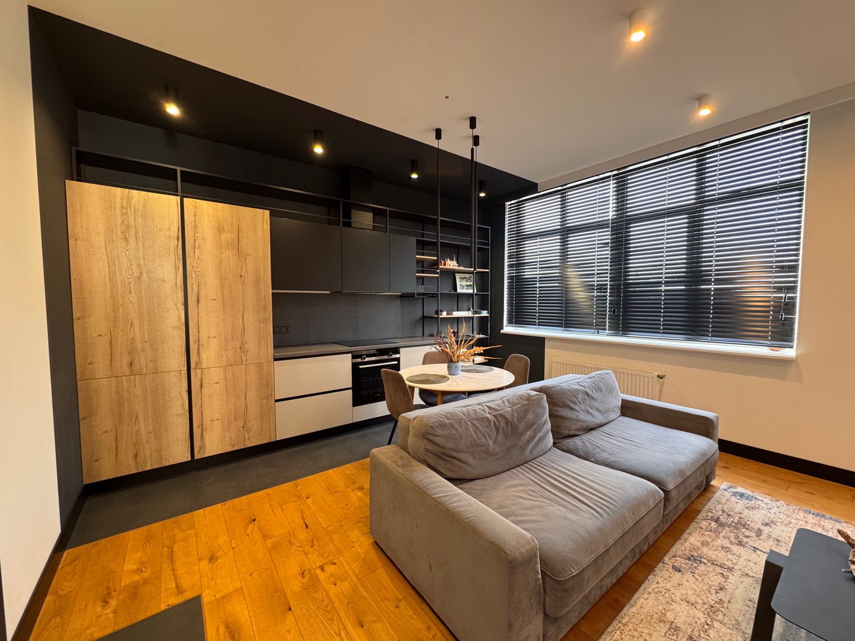 Стильная квартира в новом доме на Французском бульваре ID 53968 (Фото 1)