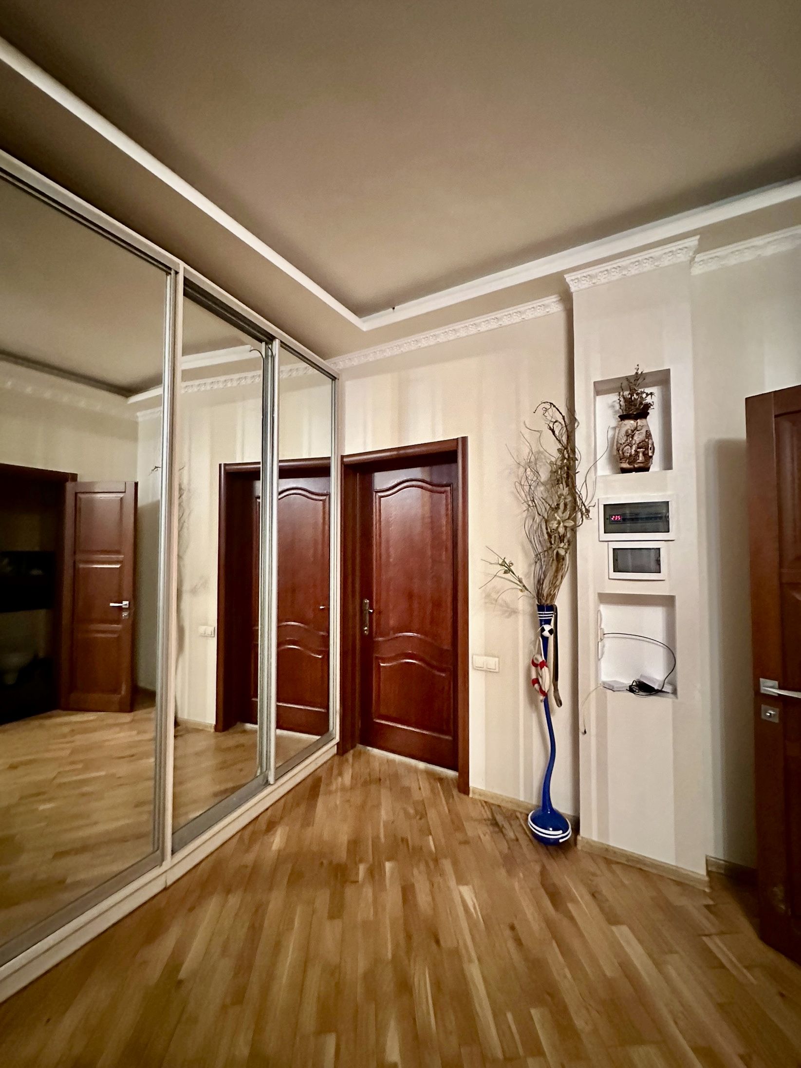 3-комнатная квартира у парка "Победы". 2 комнаты и кухня-гостиная ID 54083 (Фото 4)