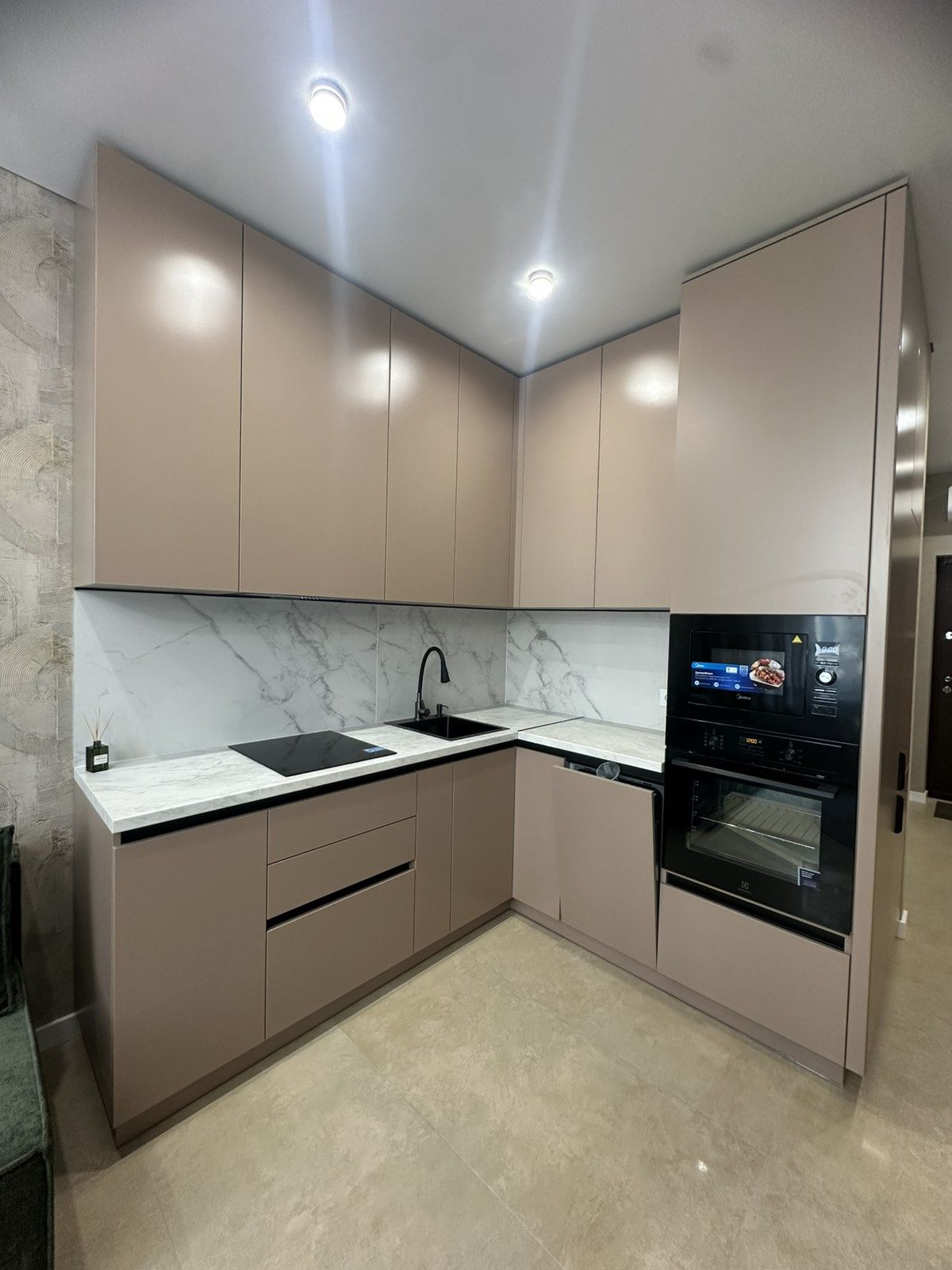 Стиль и комфорт в Kadorr City ЖК «66 Жемчужина». Квартира с террасой. ID 54157 (Фото 1)