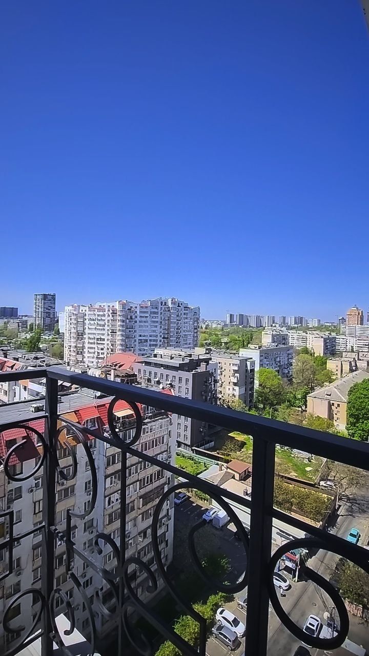 Авторская 1-комнатная в ЖК «Лимнос» с панорамным видом ID 54062 (Фото 12)